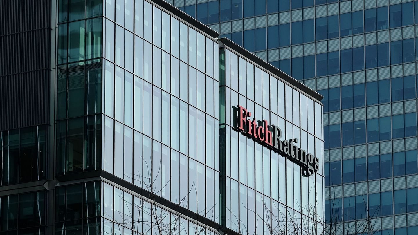 Eine gute Bonität ist gerade für hochverschuldete Staaten wie Frankreich wichtig. (Archivbild) Foto: Jens Kalaene/dpa