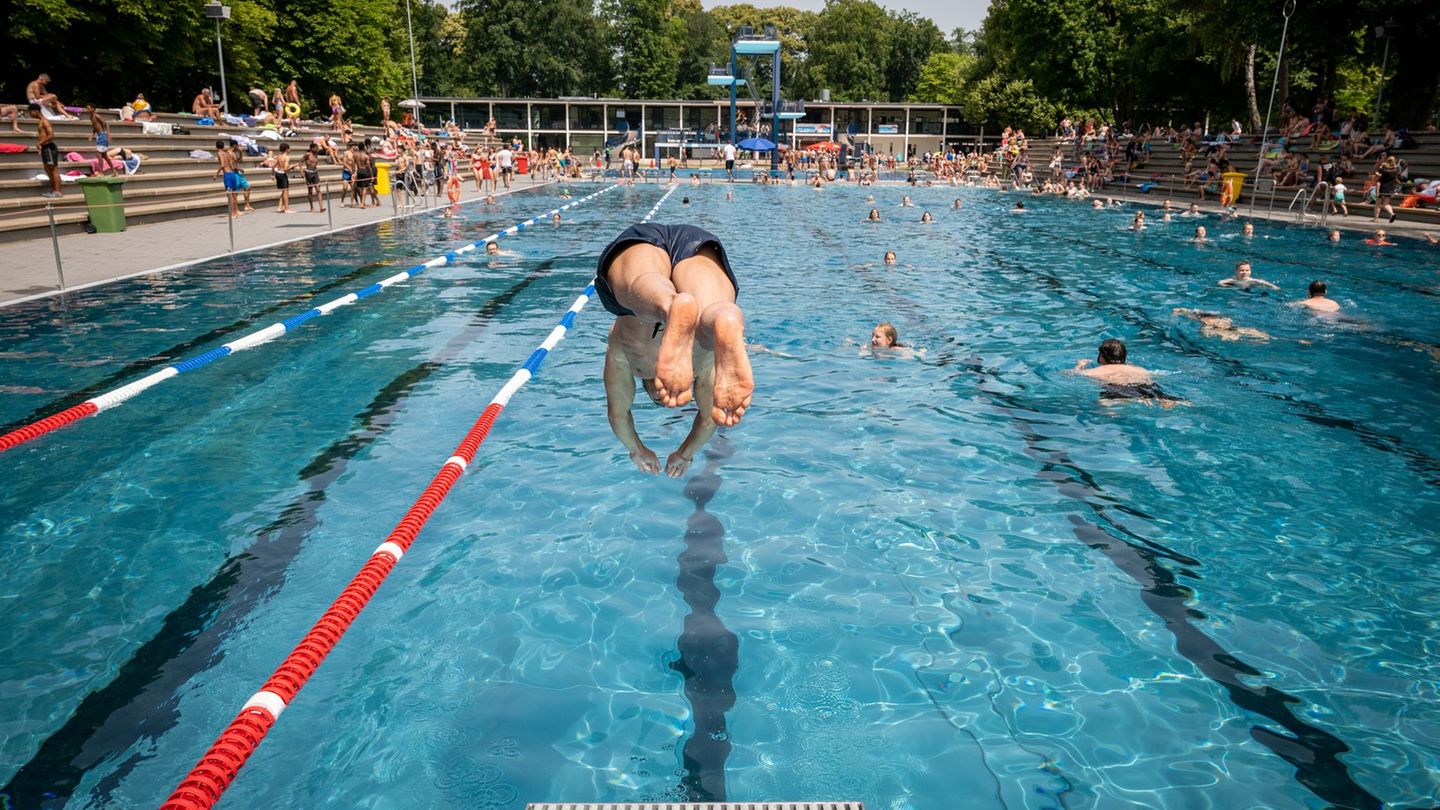 Das wechselhafte Wetter hat in diesem Sommer zu einem Besucherrückgang geführt. (Symbolbild) Foto: Foto: Christian Knieps