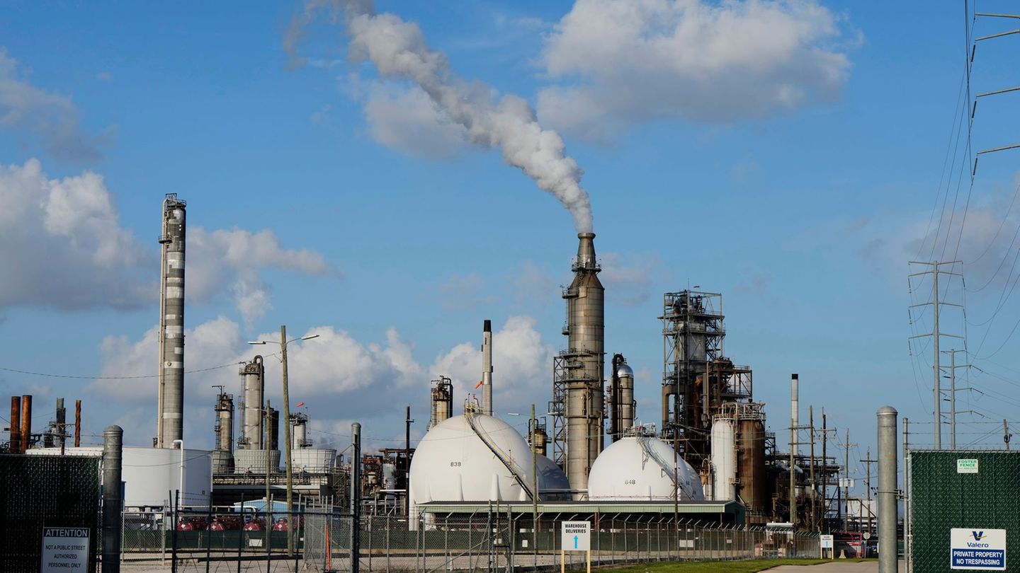 Climate protection: US authority plans to do without emission data from companies
