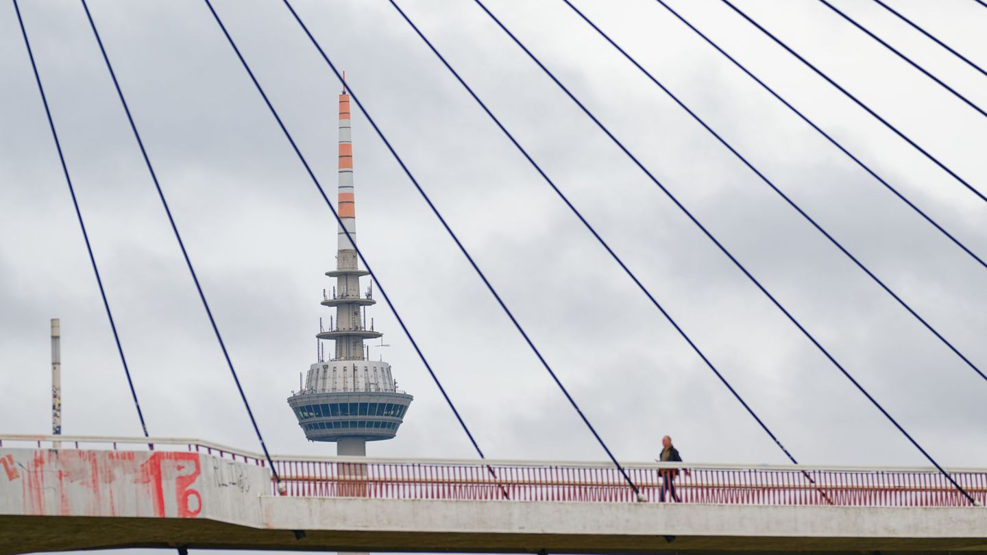 Mal Schauer, mal Sonne – das Wochenende in Baden-Württemberg wird launisch. Foto: Uwe Anspach/dpa