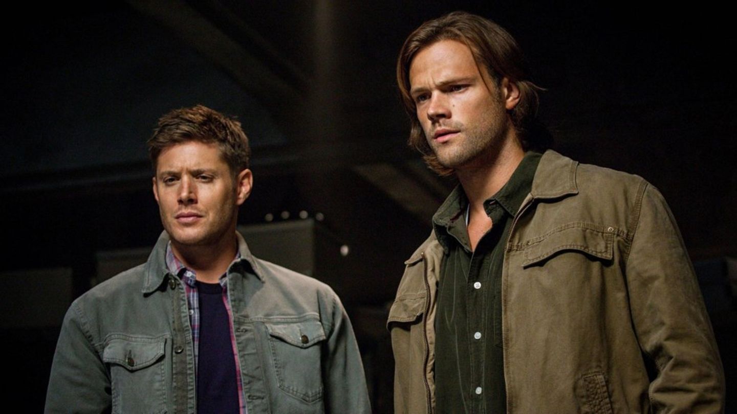 Jensen Ackles (l.) und Jared Padalecki spielten 15 Staffeln lang die Brüder Dean und Sam Winchester in "Supernatural".