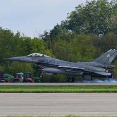 Ein polnischer F-16-Kampfjet