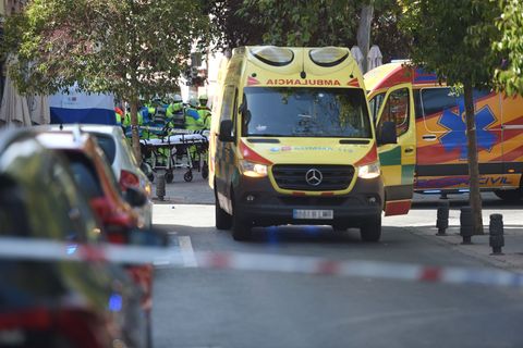 Mehrere Menschen wurden bei einer nach ersten Erkenntnissen durch eine Explosion in einem Wohn- und Geschäftshaus in Madrid zum