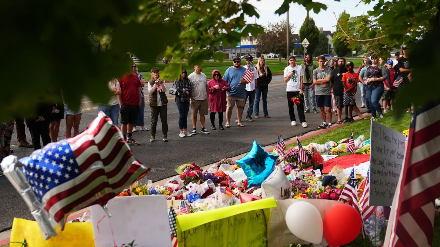 Trump-supporter shot: Memorial lesson in sports stadium for Trump supporters Kirk planned