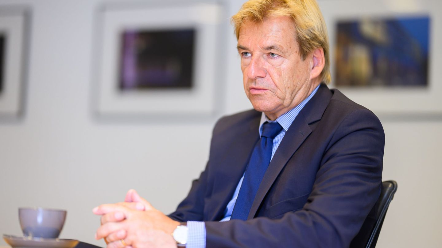 Dem VW-Werk Osnabrück droht "ein schwerer Schlag", sagt Volker Schmidt, Hauptgeschäftsführer von Niedersachsenmetall. (Archivbil