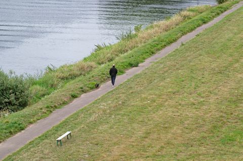 Spätsommer war gestern. Es bleibt wechselhaft in Baden-Württemberg. Foto: Uwe Anspach/dpa
