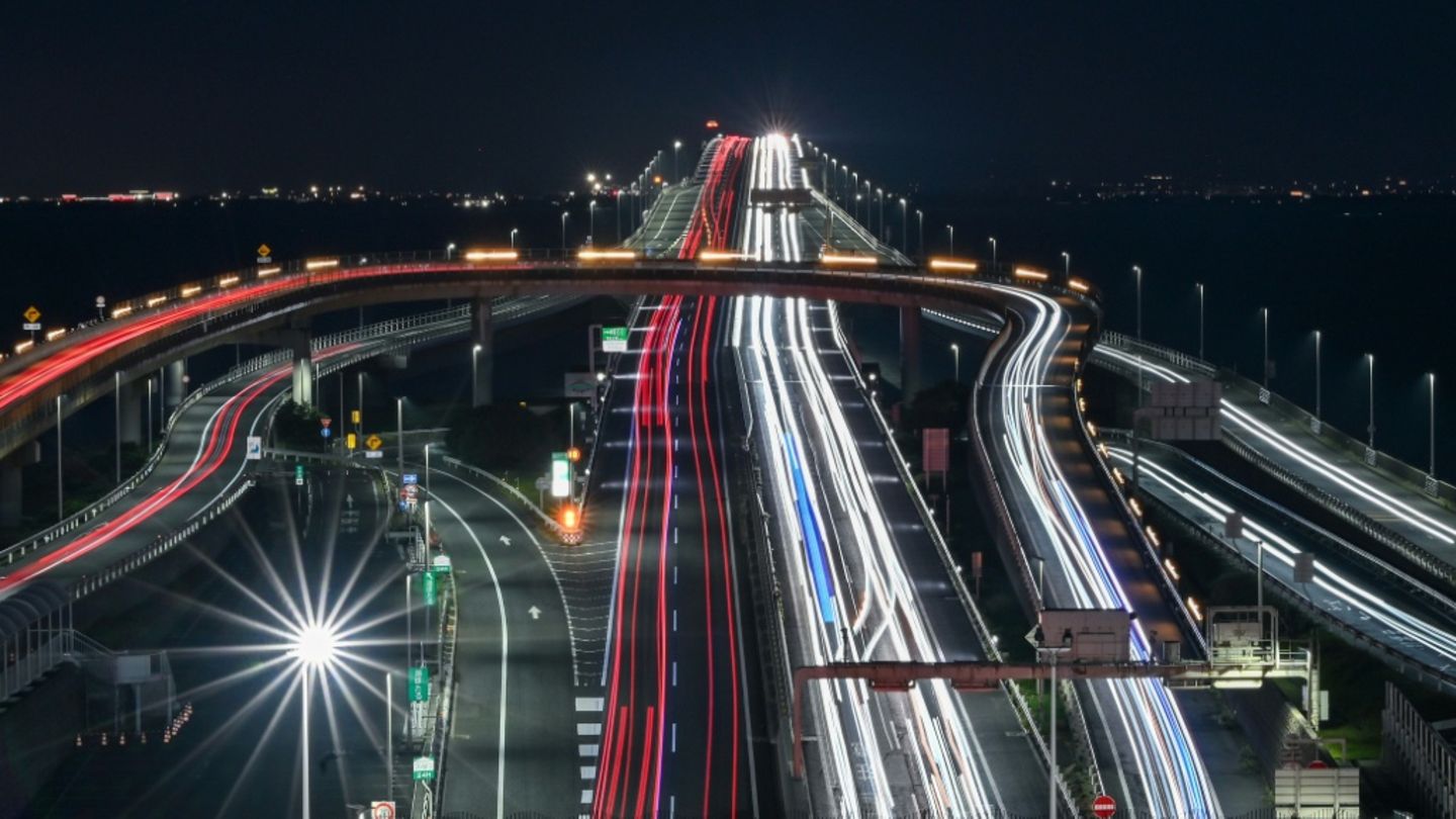 Straßenverkehr in Japan