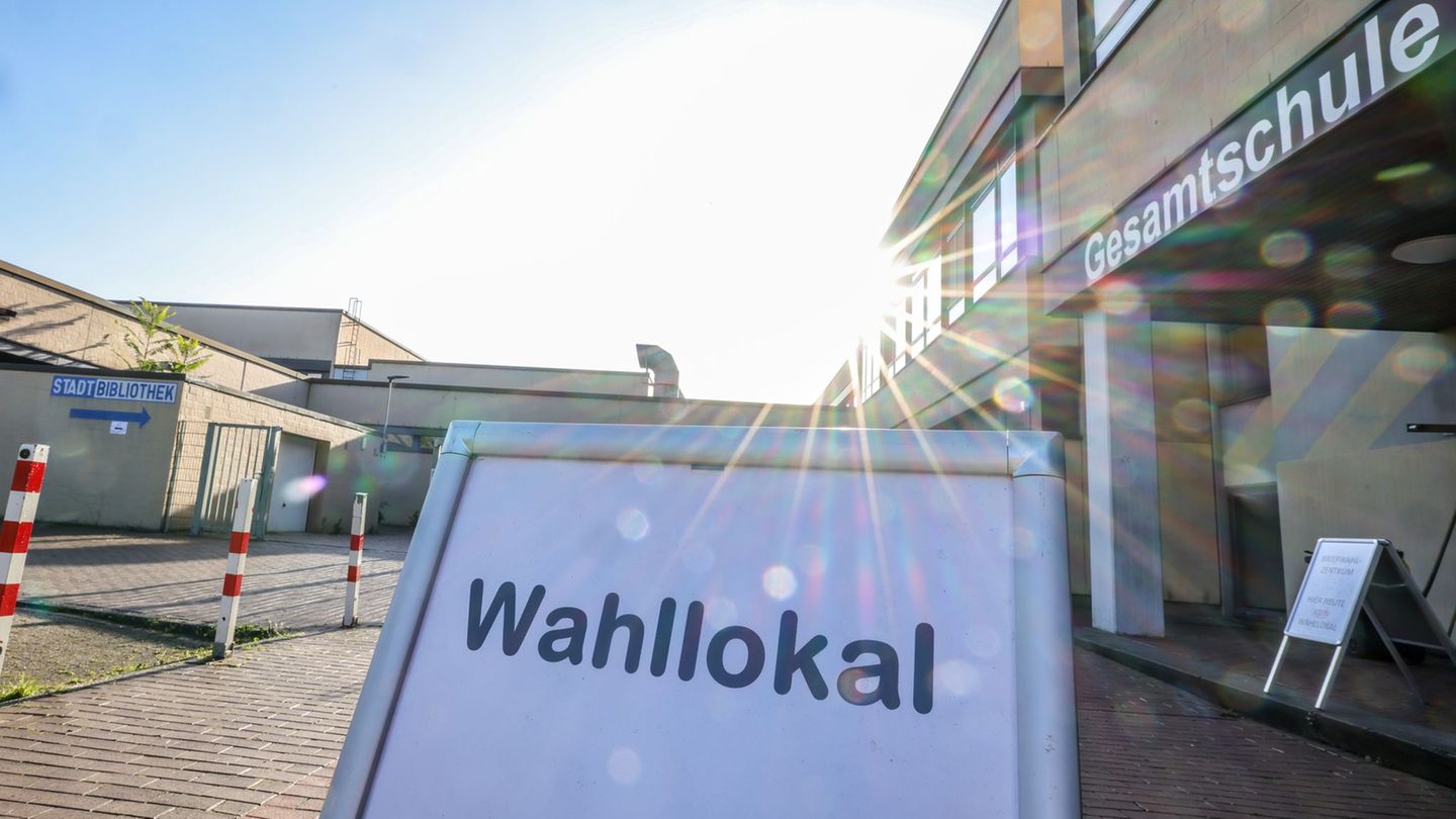 Bis 18.00 Uhr können die Wahlberechtigten in NRW ihre Stimmen abgeben. Foto: Christoph Reichwein/dpa