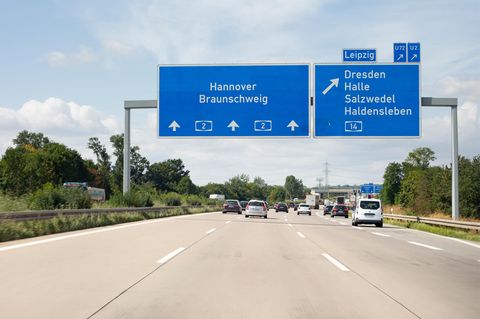Autos fahren auf der A7