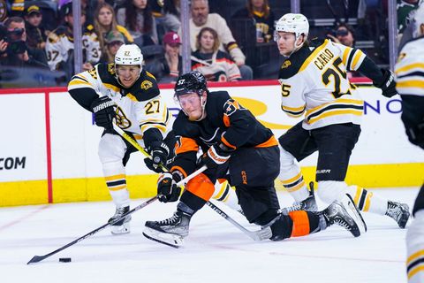 Tigers-Neuzugang Wade Allison (Mitte) bringt Erfahrung aus der NHL mit. (Archivbild) Foto: Chris Szagola/AP/dpa