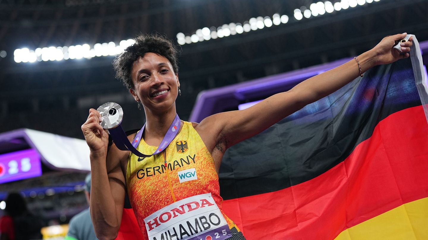 Athletics World Cup: Mihambo cheered World Cup silver-Bolt celebrates Jamaica triumph