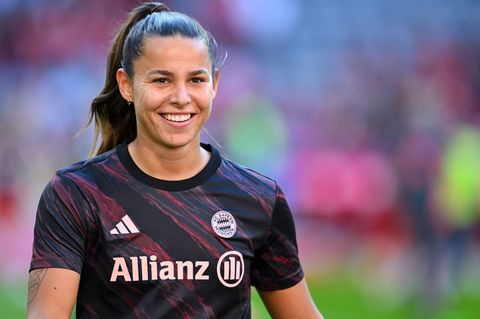 Lena Oberdorf krönte ihr Startelf-Debüt mit zwei Toren. Foto: Sven Hoppe/dpa