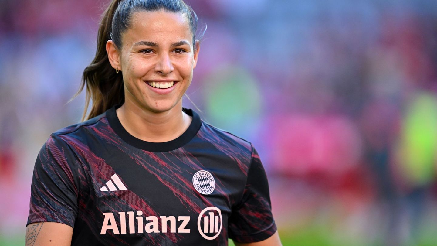 Lena Oberdorf krönte ihr Startelf-Debüt mit zwei Toren. Foto: Sven Hoppe/dpa