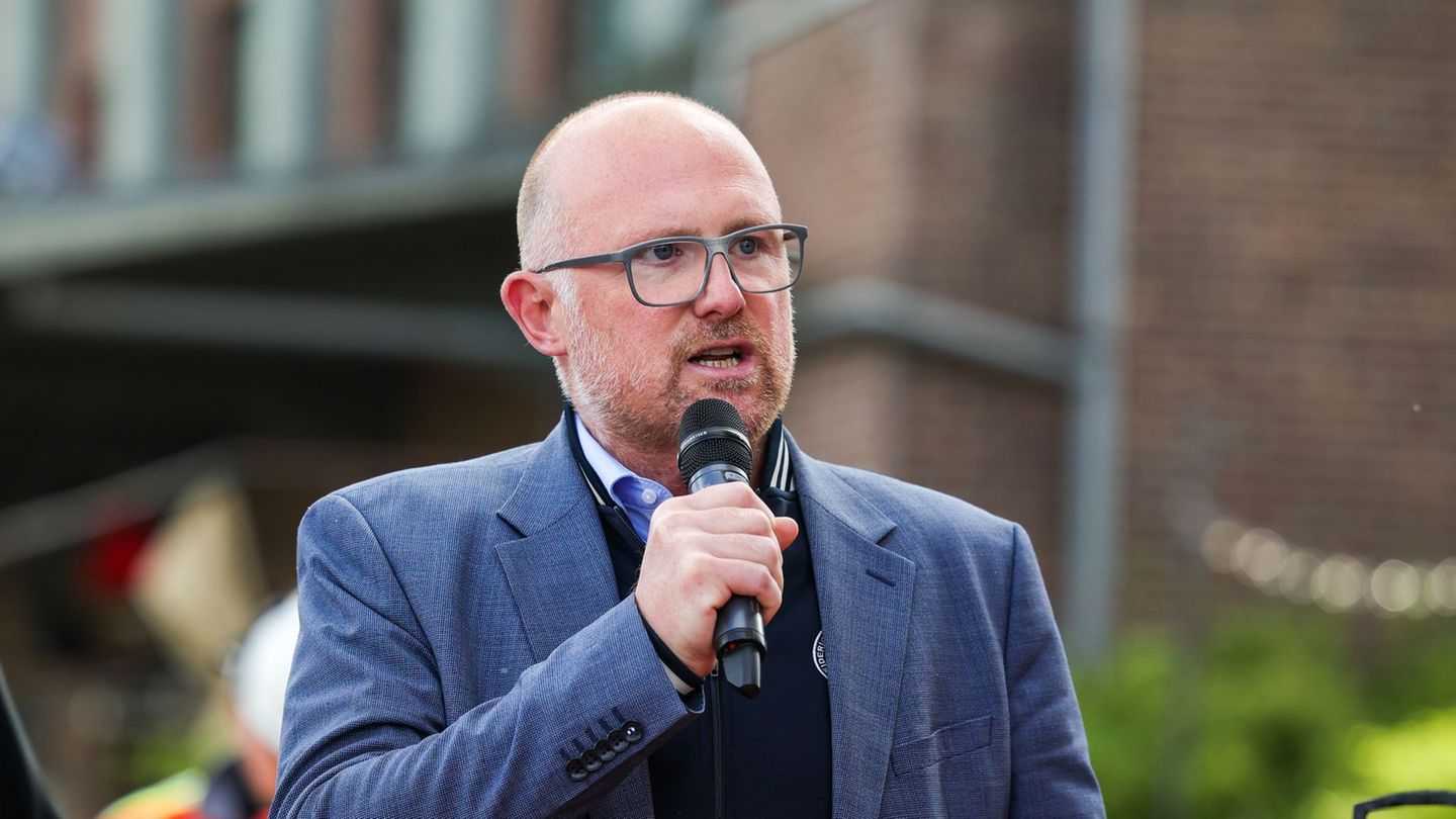 Bei der Oberbürgermeisterwahl in Duisburg muss Amtsinhaber Sören Link in die Stichwahl. (Archivbild) Foto: Christoph Reichwein/d