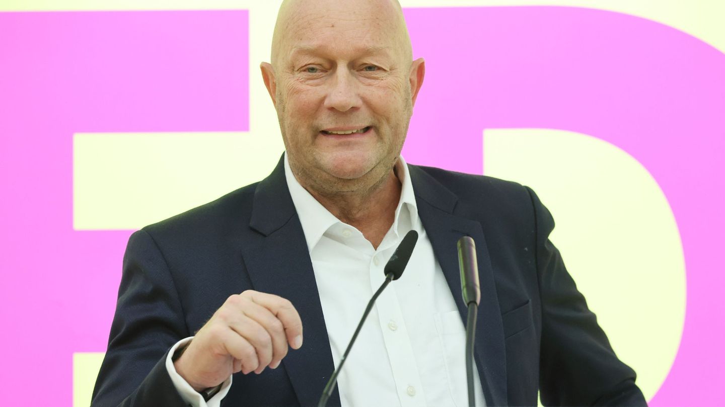 Thomas Kemmerich ist aus der FDP ausgetreten. (Archivbild) Foto: Bodo Schackow/dpa