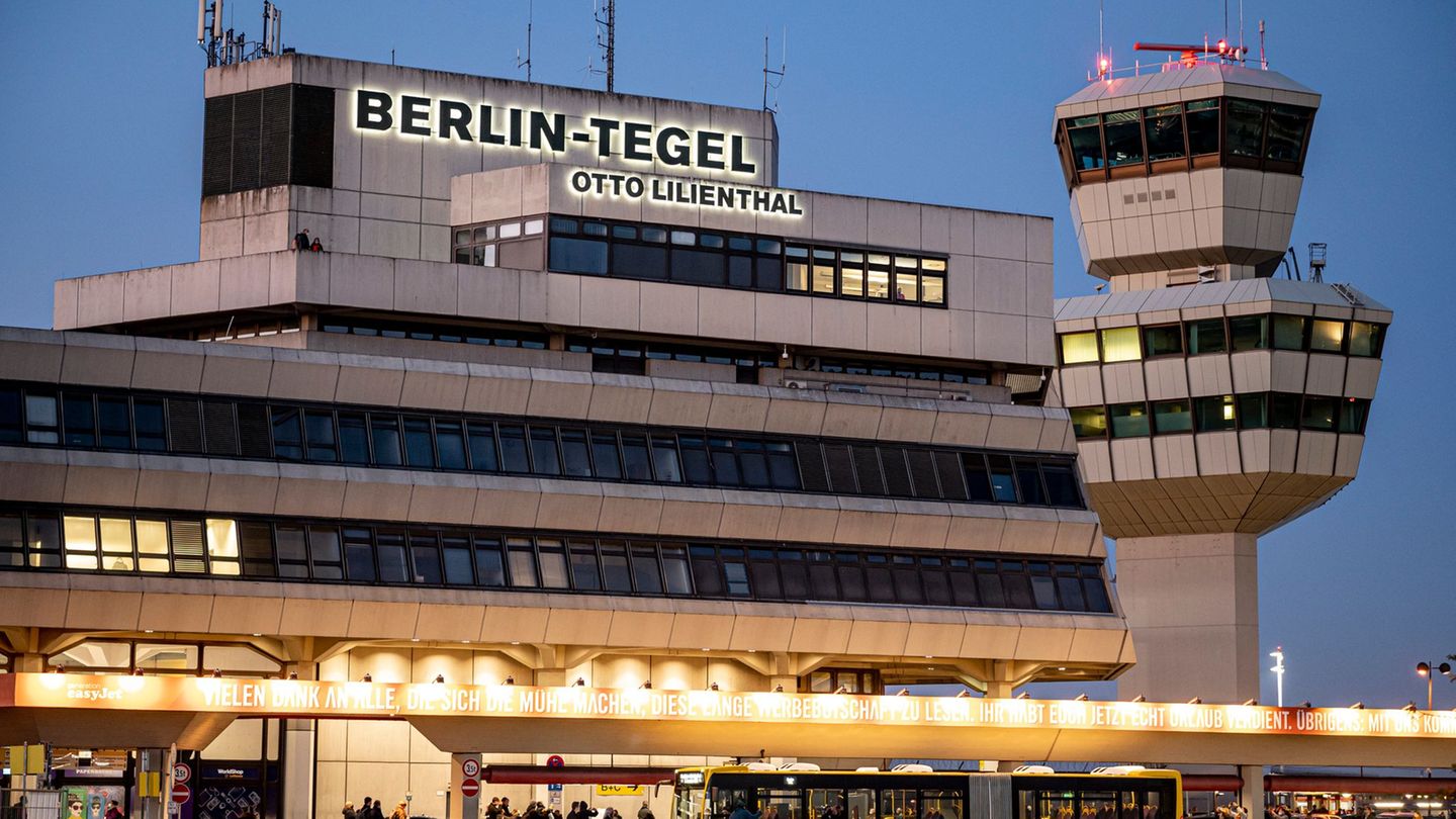 Im Terminal A des früheren Flughafens Tegel sollen Teile der Berliner Hochschule für Technik unterkommen - die Sanierung dauert