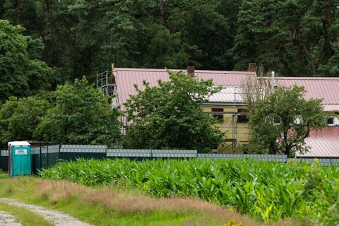 Seit Jahren wehren sich Menschen in Eschede gegen Treffen von Rechtsradikalen auf einem Hof. (Archivbild) Foto: Philipp Schulze/