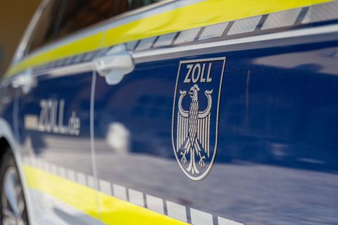 Die Polizei ermittelt nach dem Fund des Zolls zur genauen Herkunft der exotischen Vogeleier. (Symbolbild) Foto: Leonie Asendorpf