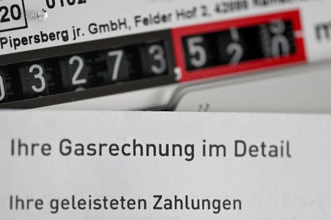 Einige Gas-Kunden könnten wegen überhöhter Tarife eine Kompensation erhalten. (Symbolbild) Foto: Bernd Weißbrod/dpa