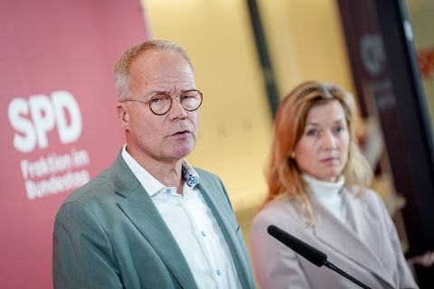 Der SPD-Fraktionsvorsitzende Matthias Miersch unterstützt ein härteres Vorgehen gegen Sozialleistungsmissbrauch. Foto: Kay Nietf