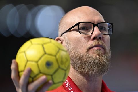 Trainer Ales Pajovic und die SG Flensburg-Handewitt hatten die TSV Hannover-Burgdorf zu Gast. Foto: Hendrik Schmidt/dpa