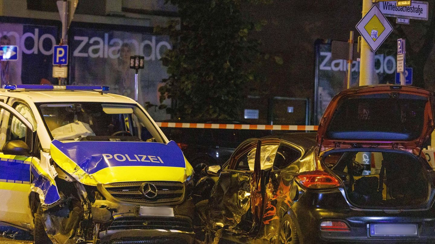 Die Ursache für die Kollision war noch unklar. Foto: Carsten Koall/dpa