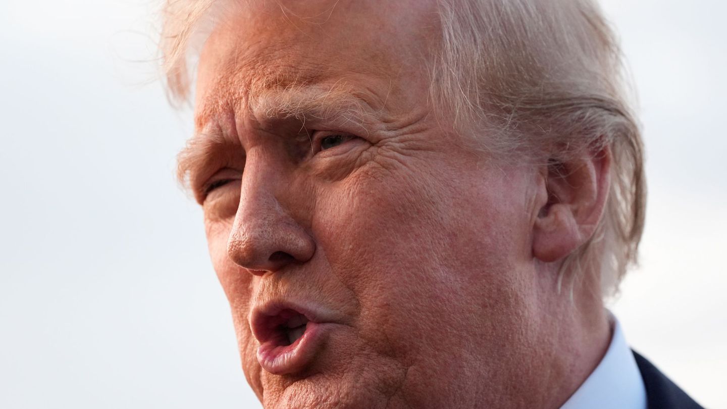 Die USA haben laut Präsident Donald Trump erneut ein angeblich mit Drogen beladenes Schiff angegriffen. (Archivfoto) Foto: Alex