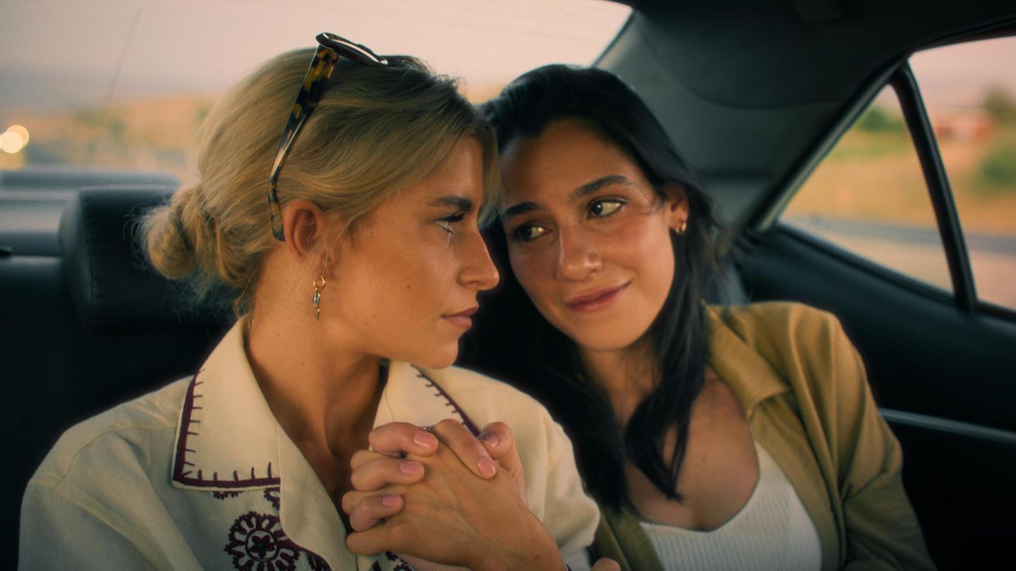 Caro Daur in She said maybe