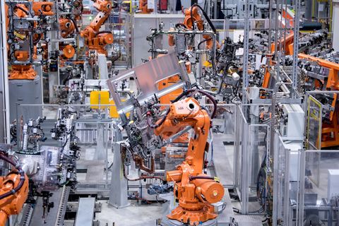 Die Industrie spielt für die bayerische Wirtschaft nach wie vor eine zentrale Rolle. (Archivbild) Foto: Sven Hoppe/dpa
