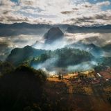 Steinzeit Bergpanorama in Laos