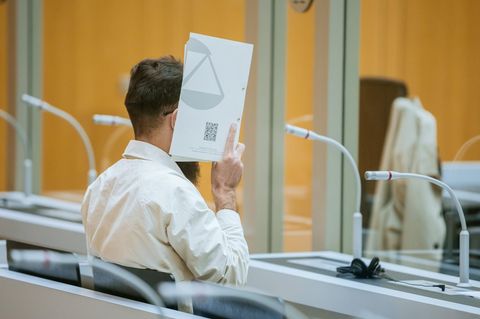 Der Afghane Sulaiman A. hatte 2024 in Mannheim gemordet, das Foto zeigt ihn im Gericht