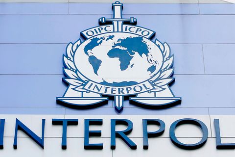 Interpol warnt vor Nitazenen, starken synthetischen Opioiden. (Archivbild) Foto: Wallace Woon/EPA FILE/dpa