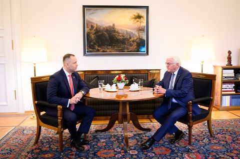 Bundespräsident Steinmeier lehnte im Gespräch mit seinem polnischen Kollegen Nawrocki Reparartionsforderungen erneut ab Foto: Be
