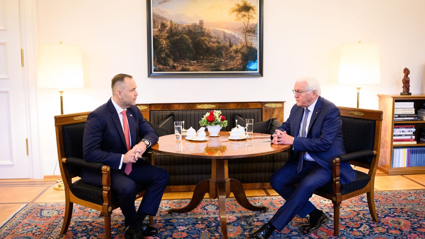 Bundespräsident Steinmeier lehnte im Gespräch mit seinem polnischen Kollegen Nawrocki Reparartionsforderungen erneut ab Foto: Be