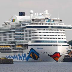Die Aida Prima in Hamburger Hafen