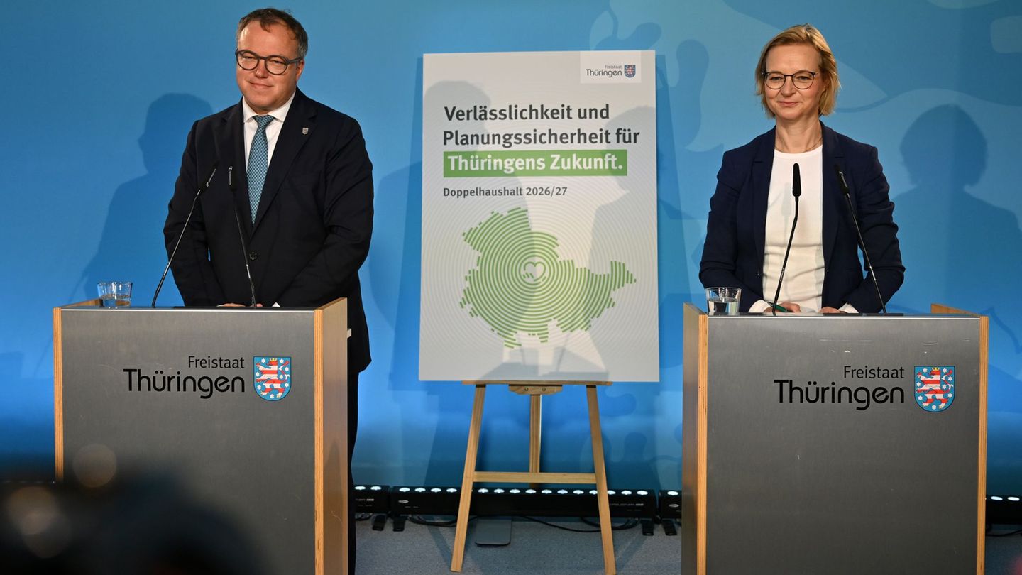 Thüringens Landesregierung legt den Haushaltsentwurf vor. Foto: Martin Schutt/dpa