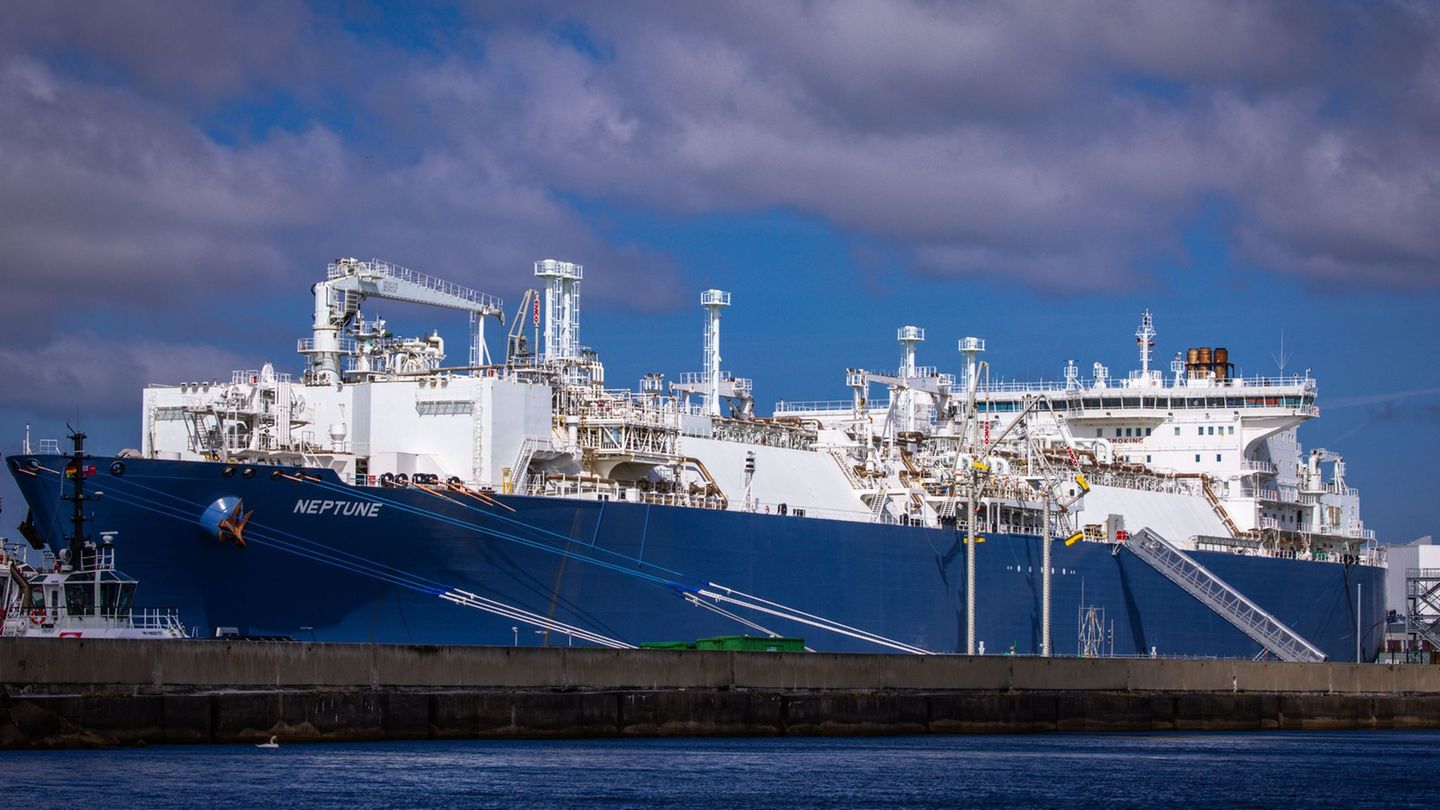 Über die deutschen LNG-Terminals kamen am Montag rund 15 Prozent der deutschen Gasimporte. (Archivbild) Foto: Jens Büttner/dpa