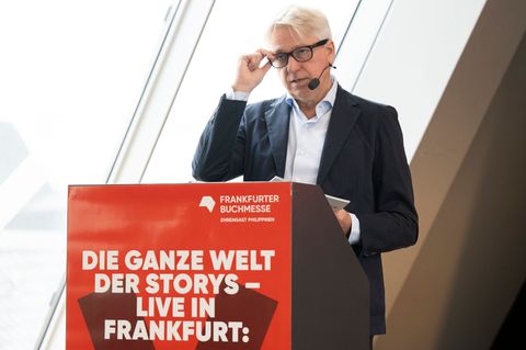 Buchmessen-Direktor Juergen Boos freut sich auf die 77. Ausgabe. Foto: Boris Roessler/dpa