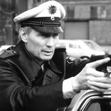 Arthur Brauss als Richard Block während der Dreharbeiten zum" Großstadtrevier" 1988