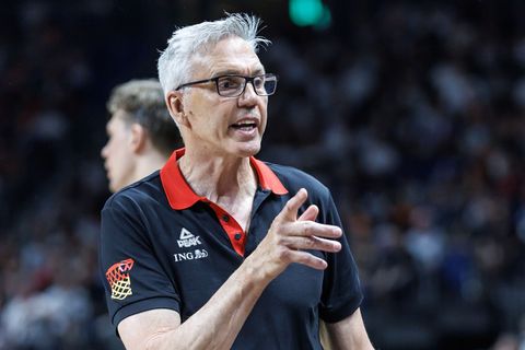 Ex-Nationaltrainer Gordon Herbert führte die deutschen Basketballer 2023 zum WM-Titel. (Archivbild) Foto: Andreas Gora/dpa