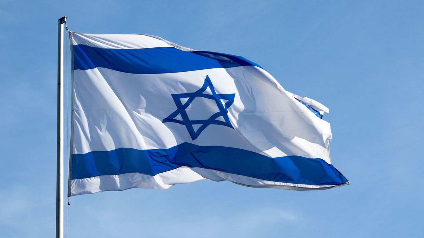 Sollen am 7. Oktober Israel-Flaggen an öffentlichen Gebäuden wehen? Es ist der zweite Jahrestag des Hamas-Terrorüberfalls auf Is