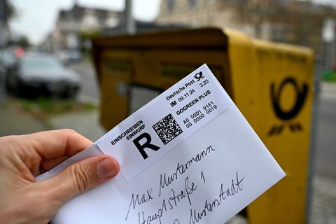 Die Deutsche Post muss künftig deutlich darauf hinweisen, dass bei gewöhnlichen Einschreiben die Haftung auf 25 Euro begrenzt is