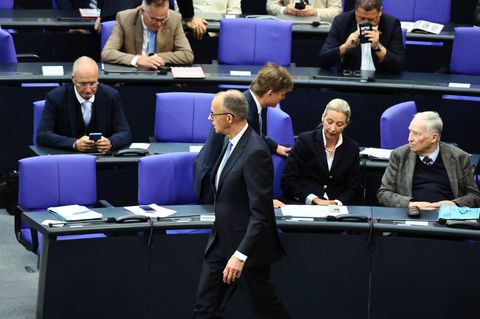 RTL/ntv-Trendbarometer: Politische Stimmung: AfD und Union gleichauf, Grüne im Aufwind