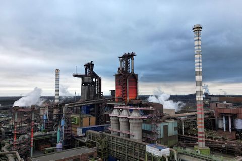 Ein indischer Stahlhersteller will die Stahlsparte von Thyssenkrupp kaufen. (Archivbild) Foto: Federico Gambarini/dpa