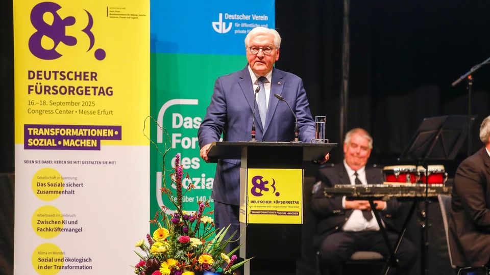 Bundespräsident Frank-Walter Steinmeier bei seiner Rede beim 83. Deutschen Fürsorgetag in Erfurt