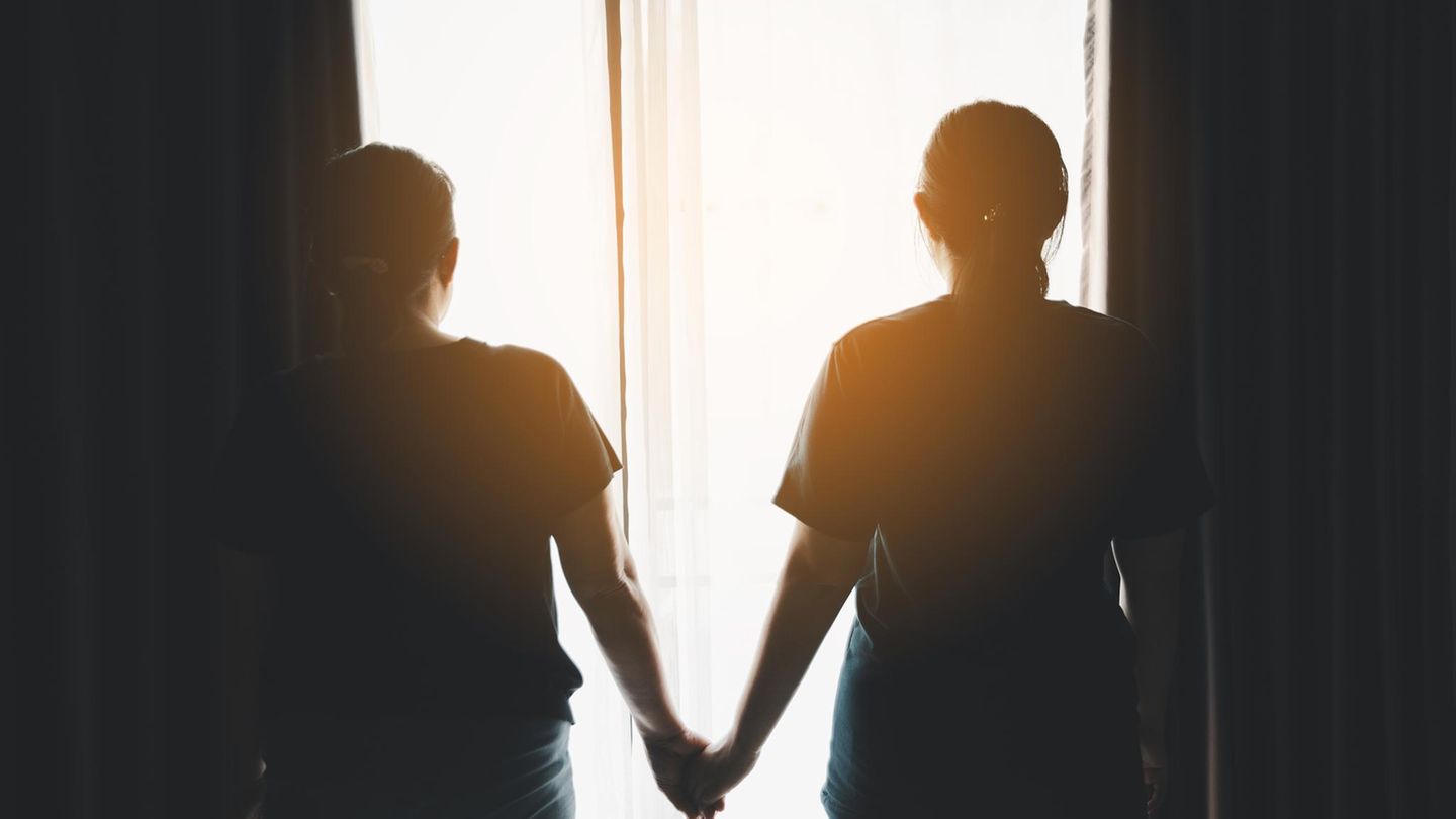 Dating mit Krebs: "Niemand will das Arschloch sein, das eine Krebskranke abserviert" Dating mit Krebs: "Niemand will das Arschloch sein, das eine Krebskranke abserviert"