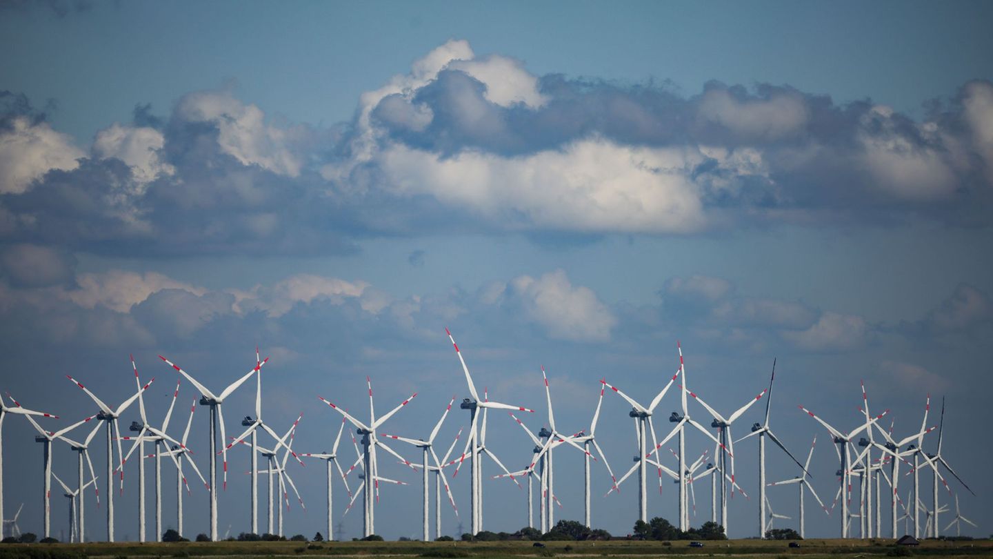 Ziehen Wolken über dem Ausbau der Windenergie in Schleswig-Holstein auf? Foto: Christian Charisius/dpa