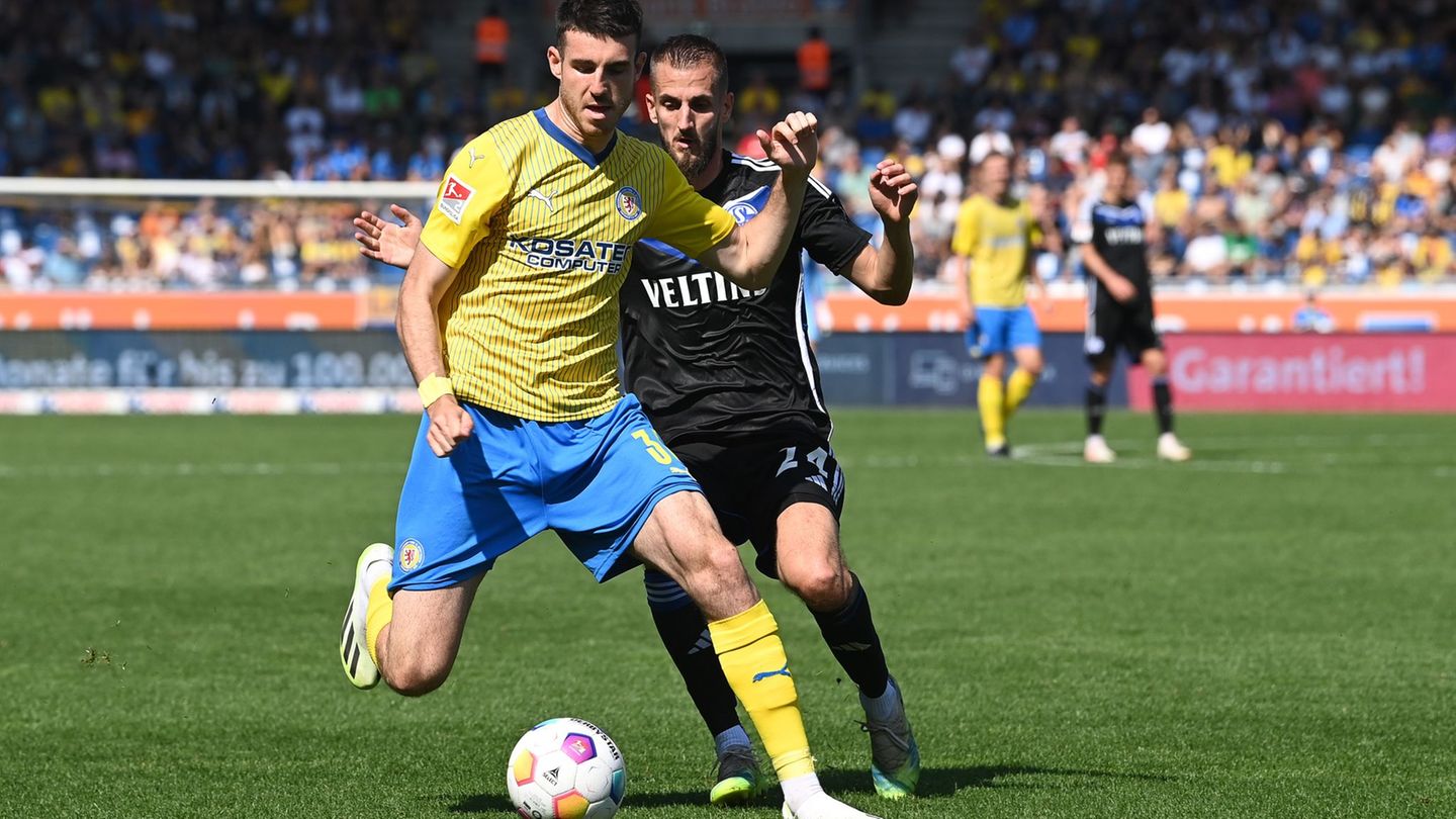 Kaan Caliskaner kommt nach Deutschland zurück und schließt sich dem 1. FC Saarbrücken an. Foto: Swen Pförtner/dpa