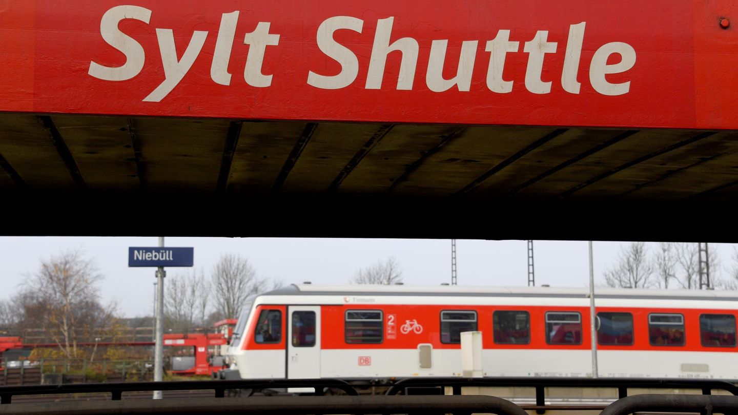Die Reparsturarbeiten sind voraussichtlich morgen abgeschlossen(Archivbild). Foto: Carsten Rehder/dpa