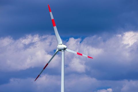 Pläne von Bundeswirtschaftsministerin Reiche, die auch die Windkraft betreffen, kommentiert die IG Metall Küste kritisch. (Symbo